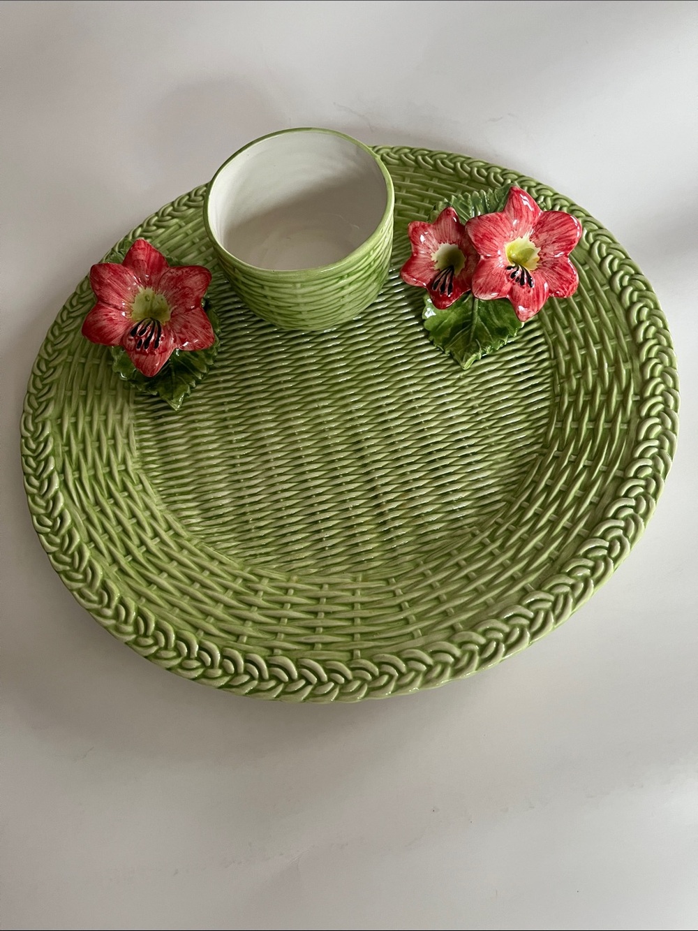 The Main Lion Italy green basketweave serving dish 3-D majolica flowers dip cup